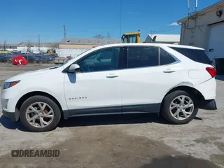 2020 Chevrolet Equinox LT z VIN 3GNAXKEV4LS732572, wystawiony jako IAAI lot #41879305 z przebiegiem 50 036 mil mil oraz . Historia ofert i sprzedaży dostępna na DreamBid. Obrazek 14.