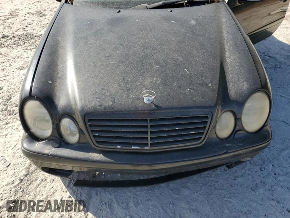 2002 Mercedes-Benz CLK 55 AMG with VIN WDBLK74G52T110954, listed as a Copart auction lot 43180405 with 137,828 mi miles and Clean Title. Bid and sale history available at DreamBid. Image 11.