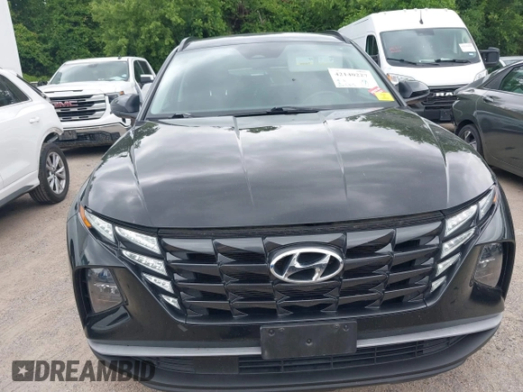2024 Hyundai Tucson SEL with VIN 5NMJB3DE7RH311380, listed as a IAAI auction lot 42140227 with 44,227 mi miles. Bid and sale history available at carsss.com. Image 12.