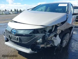2021 Toyota Prius Prime LE with VIN JTDKAMFP2M3182760, listed as a IAAI auction lot 41593981 with NaN miles. Bid and sale history available at carsss.com. Image 6.