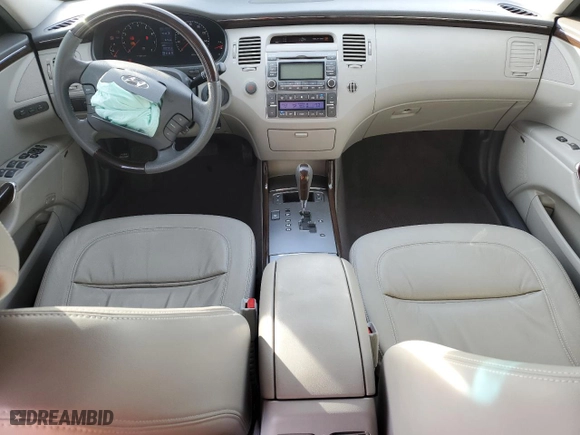 2011 Hyundai Azera Limited with VIN KMHFC4DF3BA539499, listed as a Copart auction lot 86912194 with 80,290 mi miles and Salvage Title. Bid and sale history available at carsss.com. Image 8.