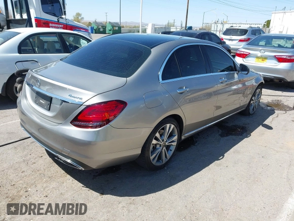 2019 Mercedes-Benz C 300 с VIN 55SWF8EB4KU314142, выставлен на аукционе IAAI как лот 41999022 с пробегом 47 150 миль миль и . История ставок и продаж доступна на DreamBid. Изображение 4.