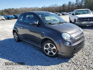 2016 FIAT 500e with VIN 3C3CFFGE7GT193152, listed as a Copart auction lot 45916535 with 62,485 mi miles and Clean Title. Bid and sale history available at carsss.com. Image 4.