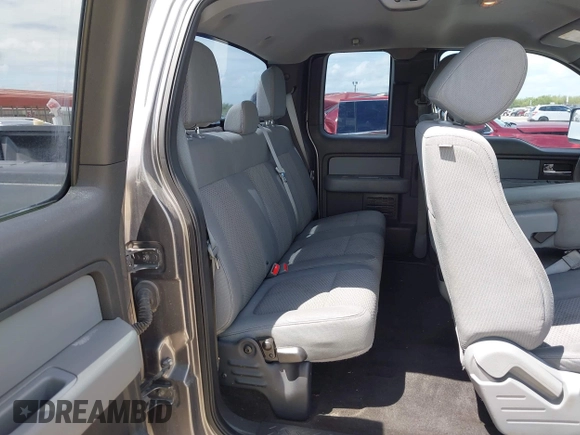 2014 Ford F-150 XL z VIN 1FTEX1CM0EFC15307, wystawiony jako IAAI lot #42620479 z przebiegiem 143 843 mil mil oraz . Historia ofert i sprzedaży dostępna na DreamBid. Obrazek 8.