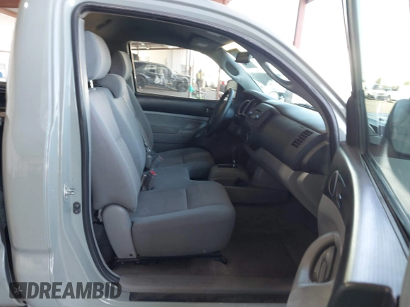 2007 Toyota Tacoma with VIN 5TENX22N97Z444378, listed as a IAAI auction lot 42032749 with 190,008 mi miles. Bid and sale history available at carsss.com. Image 5.