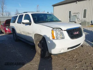 2008 GMC Yukon XL SLT 4SB with VIN 1GKFK16398J194470, listed as a IAAI auction lot 41506702 with 206,147 mi miles and . Bid and sale history available at carsss.com. Image 1.