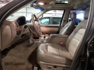 2005 Ford Explorer Eddie Bauer with VIN 1FMDU74KX5UB21804, listed as a Copart auction lot 71235234 with 235,788 mi miles and Clean title. Bid and sale history available at DreamBid. Image 7.