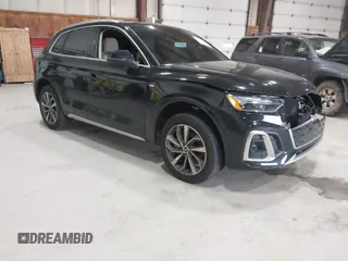 2024 Audi Q5 S line Premium with VIN WA1GAAFY8R2022421, listed as a IAAI auction lot 41918026 with 22,333 mi miles. Bid and sale history available at carsss.com. Image 1.