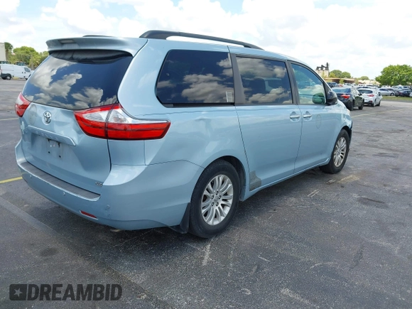 2015 Toyota Sienna XLE с VIN 5TDYK3DC3FS537633, выставлен на аукционе IAAI как лот 42534653 с пробегом 250 730 миль миль и . История ставок и продаж доступна на DreamBid. Изображение 4.