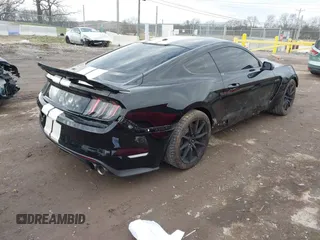 2017 Ford Mustang Shelby GT350 z VIN 1FA6P8JZ2H5523798, wystawiony jako IAAI lot #41541814 z przebiegiem 21 853 mil mil oraz . Historia ofert i sprzedaży dostępna na DreamBid. Obrazek 4.
