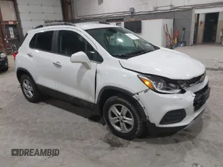 2020 Chevrolet Trax LT with VIN KL7CJPSB0LB045334, listed as a IAAI auction lot 41688916 with 87,914 mi miles. Bid and sale history available at carsss.com. Image 1.