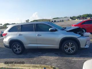 2018 Toyota Highlander LE with VIN 5TDZARFH7JS040614, listed as a IAAI auction lot 41922010 with 74,473 mi miles and . Bid and sale history available at DreamBid. Image 13.