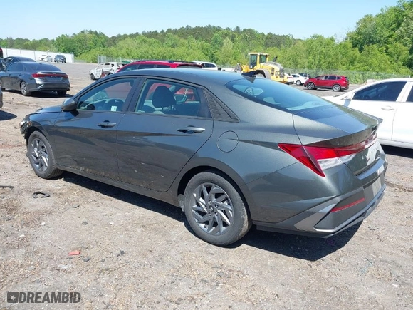 2024 Hyundai Elantra SEL with VIN KMHLM4DG2RU686933, listed as a IAAI auction lot 42030155 with 23,887 mi miles. Bid and sale history available at carsss.com. Image 3.