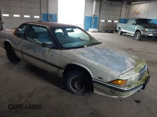 1990 Buick Regal с VIN 2G4WB14LXL1458244, выставлен на аукционе IAAI как лот 42364213 с пробегом 45 816 миль миль и . История ставок и продаж доступна на DreamBid. Изображение 1.