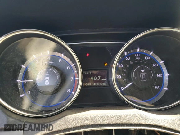 2013 Hyundai Sonata GLS z VIN 5NPEB4AC4DH585156, wystawiony jako Copart lot #58865225 z przebiegiem 142 382 mil mil oraz Szkoda całkowita • Salvage title. Historia ofert i sprzedaży dostępna na DreamBid. Obrazek 9.