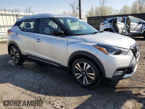2020 Nissan Kicks SR with VIN 3N1CP5DV0LL527445, listed as a Copart auction lot 54215085 with 109,953 mi miles and Clean Title. Bid and sale history available at carsss.com. Image 4.