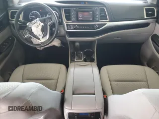 2016 Toyota Highlander LE z VIN 5TDBKRFH3GS331182, wystawiony jako Copart lot #55028355 z przebiegiem 118 462 mil mil oraz Szkoda całkowita • Salvage title. Historia ofert i sprzedaży dostępna na DreamBid. Obrazek 8.