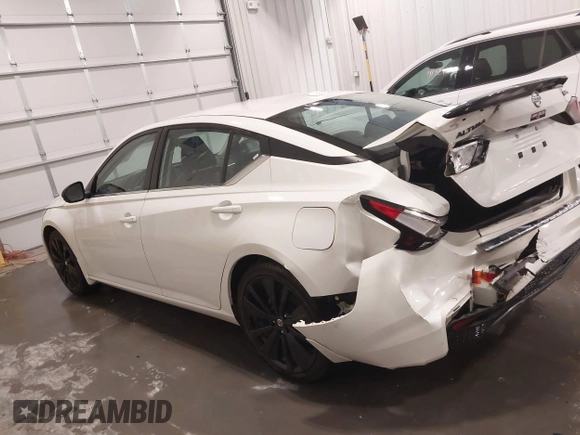 2022 Nissan Altima SR with VIN 1N4BL4CV8NN344643, listed as a IAAI auction lot 41755102 with 61,303 mi miles and . Bid and sale history available at DreamBid. Image 14.