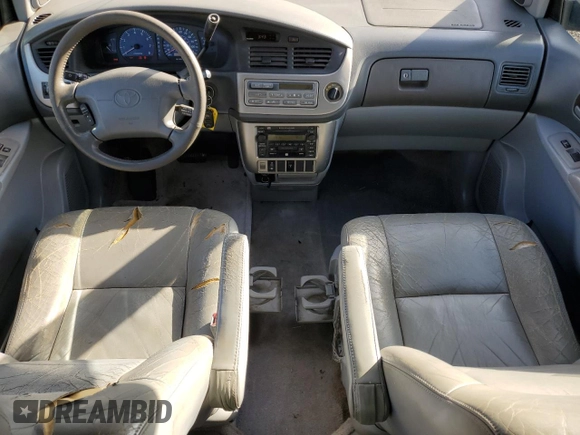 2001 Toyota Sienna LE with VIN 4T3ZF13C91U355926, listed as a Copart auction lot 88992805 with 130,397 mi miles and Salvage title. Bid and sale history available at DreamBid. Image 8.