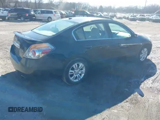 2010 Nissan Altima 2.5 S with VIN 1N4AL2AP0AC173171, listed as a IAAI auction lot 41576933 with 1 mi miles. Bid and sale history available at carsss.com. Image 4.