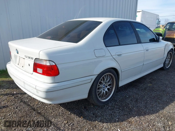 2002 BMW 5 Series 530iA with VIN WBADT63432CH86324, listed as a IAAI auction lot 41539599 with 174,616 mi miles. Bid and sale history available at carsss.com. Image 4.