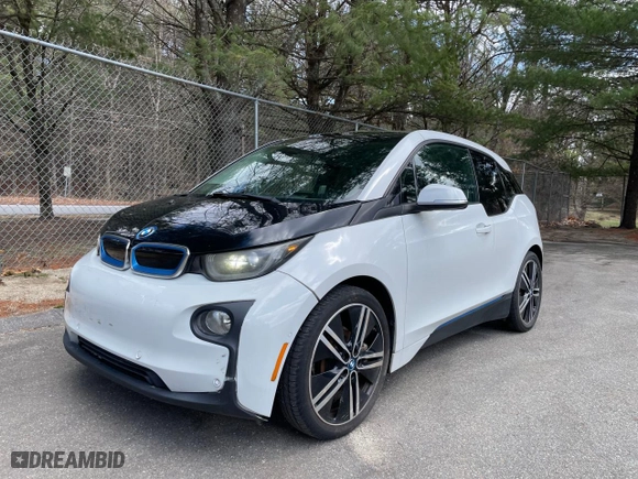 2014 BMW i3 with VIN WBY1Z2C51EV285460, listed as a Copart auction lot 52721075 with 60,087 mi miles and Clean Title. Bid and sale history available at carsss.com. Image 2.