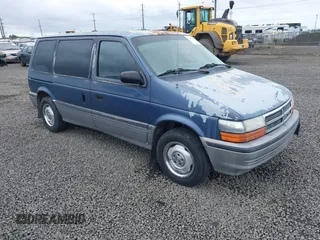 1992 Dodge Caravan z VIN 2B4GH55R1NR786347, wystawiony jako IAAI lot #42272424 z przebiegiem 170 774 mil mil oraz . Historia ofert i sprzedaży dostępna na DreamBid. Obrazek 1.