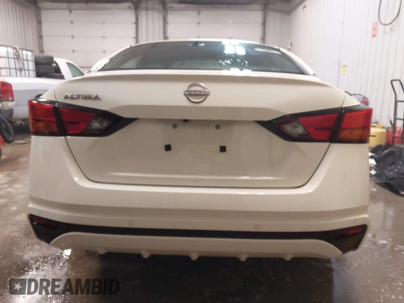 2024 Nissan Altima S with VIN 1N4BL4BV5RN370088, listed as a IAAI auction lot 41250030 with 57,037 mi miles and . Bid and sale history available at carsss.com. Image 17.