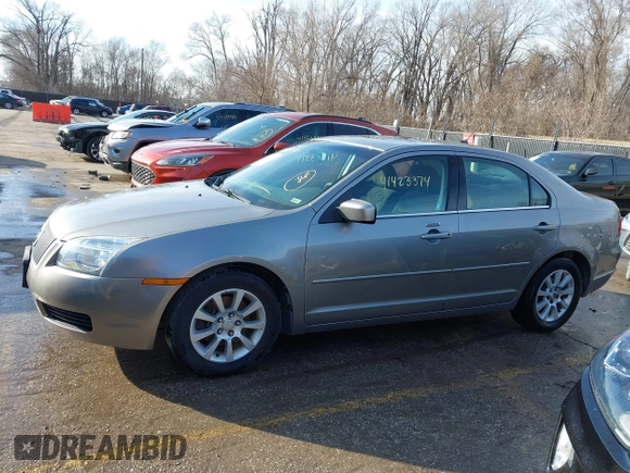 2009 Mercury Milan with VIN 3MEHM07Z49R630806, listed as a IAAI auction lot 41423374 with 111,437 mi miles. Bid and sale history available at carsss.com. Image 14.