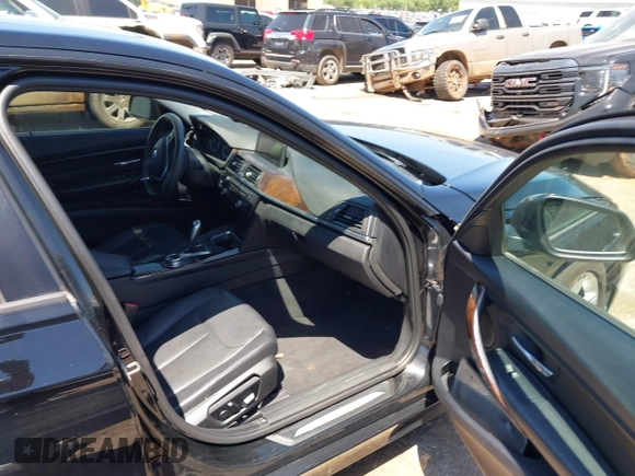 2014 BMW 3 Series 328i с VIN WBA3A5G54ENP32289, выставлен на аукционе IAAI как лот 42316443 с пробегом Не указан миль и . История ставок и продаж доступна на DreamBid. Изображение 5.