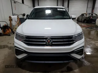 2022 Volkswagen Tiguan SE z VIN 3VV2B7AX9NM106198, wystawiony jako Copart lot #59867485 z przebiegiem 23 940 mil mil oraz Szkoda całkowita • Salvage title. Historia ofert i sprzedaży dostępna na DreamBid. Obrazek 5.