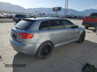 2013 Audi A3 Premium Plus z VIN WAUKJAFM6DA029425, wystawiony jako Copart lot #58226715 z przebiegiem 131 120 mil mil oraz Tytuł czysty. Historia ofert i sprzedaży dostępna na DreamBid. Obrazek 3.