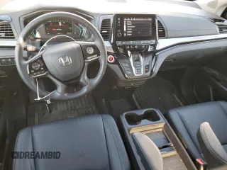 2024 Honda Odyssey Touring z VIN 5FNRL6H82RB039313, wystawiony jako Copart lot #52632005 z przebiegiem 18 447 mil mil oraz Szkoda całkowita • Salvage title. Historia ofert i sprzedaży dostępna na DreamBid. Obrazek 8.