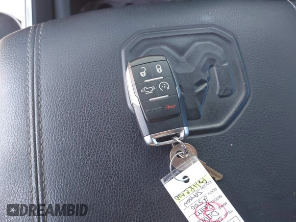 2019 Ram 2500 Laramie z VIN 3C6UR5NL2KG718789, wystawiony jako IAAI lot #42046325 z przebiegiem 54 965 mil mil oraz . Historia ofert i sprzedaży dostępna na DreamBid. Obrazek 11.