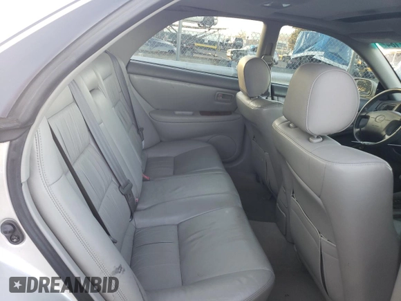 1998 Lexus ES 300 Luxury Sport Sdn with VIN JT8BF28GXW5035496, listed as a Copart auction lot 82807184 with 199,297 mi miles and Salvage Title. Bid and sale history available at carsss.com. Image 11.