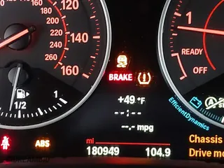 2015 BMW 2 Series M235i with VIN WBA1M1C53FV393300, listed as a IAAI auction lot 41926019 with 180,949 mi miles. Bid and sale history available at carsss.com. Image 16.