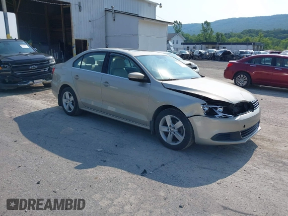 2014 Volkswagen Jetta TDI w/Premium with VIN 3VW3L7AJ3EM319365, listed as a IAAI auction lot 42479875 with 133,068 mi miles and . Bid and sale history available at DreamBid. Image 1.