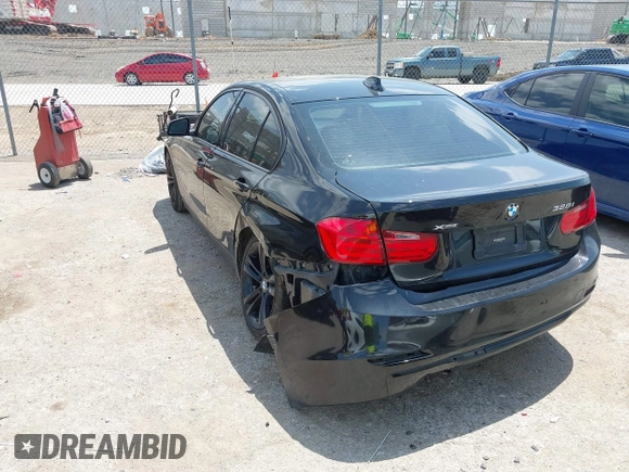 2015 BMW 3 Series 328i с VIN WBA3A5G5XFNS85209, выставлен на аукционе IAAI как лот 42428368 с пробегом 171 557 миль миль и . История ставок и продаж доступна на DreamBid. Изображение 3.