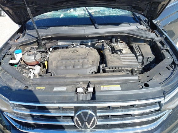 2022 Volkswagen Tiguan SE with VIN 3VV3B7AX7NM168302, listed as a IAAI auction lot 41588270 with 1 mi miles. Bid and sale history available at carsss.com. Image 10.