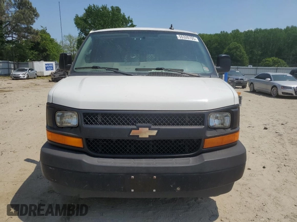 2017 Chevrolet Express Cargo z VIN 1GCWGBFF3H1131538, wystawiony jako Copart lot #55328705 z przebiegiem 160 180 mil mil oraz Czysty tytuł • Clean title. Historia ofert i sprzedaży dostępna na DreamBid. Obrazek 5.