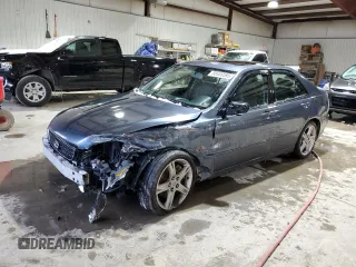 2004 Lexus IS 300/350 with VIN JTHBD192840088064, listed as a Copart auction lot 88939595 with 121,601 mi miles and Salvage Title. Bid and sale history available at carsss.com. Image 1.