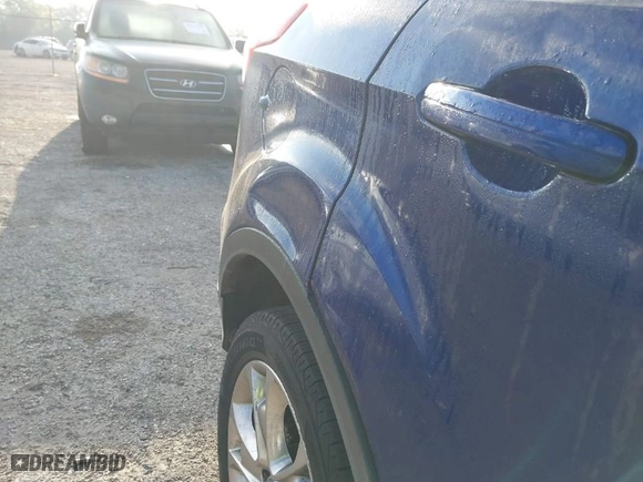 2013 Ford Escape SEL with VIN 1FMCU9H96DUB08464, listed as a IAAI auction lot 41819606 with 1 mi miles. Bid and sale history available at carsss.com. Image 6.