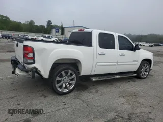 2008 GMC Sierra Denali z VIN 2GTEC638581195286, wystawiony jako Copart lot #51248935 z przebiegiem 216 464 mil mil oraz Szkody całkowita. Historia ofert i sprzedaży dostępna na DreamBid. Obrazek 3.