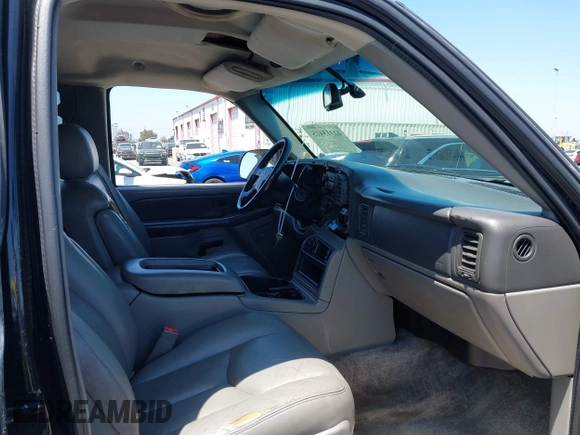 2003 Chevrolet Tahoe LS with VIN 1GNEC13T73R105540, listed as a IAAI auction lot 42313415 with Not provided miles and . Bid and sale history available at DreamBid. Image 5.