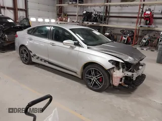 2016 Ford Fusion SE with VIN 1FA6P0HD2G5101704, listed as a IAAI auction lot 41991887 with 178,110 mi miles and . Bid and sale history available at carsss.com. Image 1.