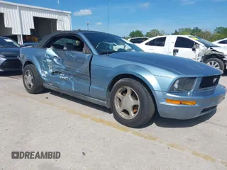 2006 Ford Mustang Standard with VIN 1ZVFT84N065224870, listed as a IAAI auction lot 41966185 with 106,780 mi miles and . Bid and sale history available at carsss.com. Image 1.