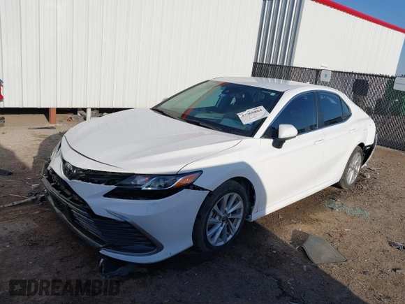 2024 Toyota Camry LE with VIN 4T1R11AK8RU883342, listed as a IAAI auction lot 41765884 with 17,531 mi miles. Bid and sale history available at carsss.com. Image 17.