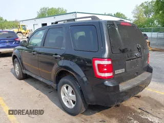 2011 Ford Escape XLT с VIN 1FMCU9DG4BKA64865, выставлен на аукционе IAAI как лот 42411474 с пробегом Не указан миль и . История ставок и продаж доступна на DreamBid. Изображение 3.