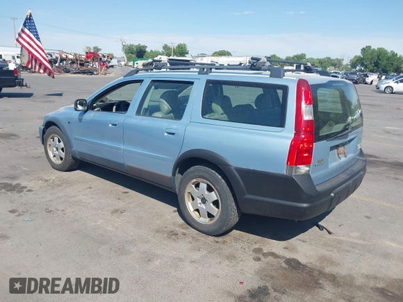 2002 Volvo V70 z VIN YV1SZ58D221072232, wystawiony jako IAAI lot #42489897 z przebiegiem Nie podano mil oraz . Historia ofert i sprzedaży dostępna na DreamBid. Obrazek 3.