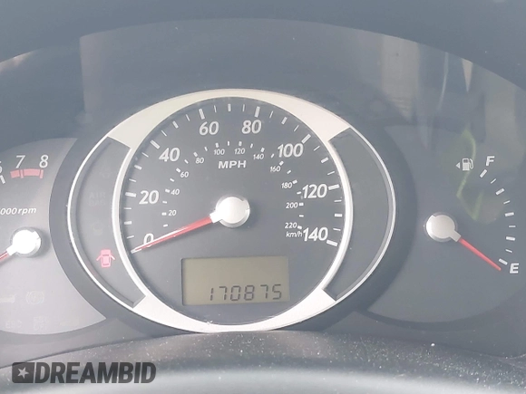 2009 Hyundai Tucson GLS with VIN KM8JM12B59U990027, listed as a IAAI auction lot 42195935 with 170,875 mi miles. Bid and sale history available at carsss.com. Image 7.